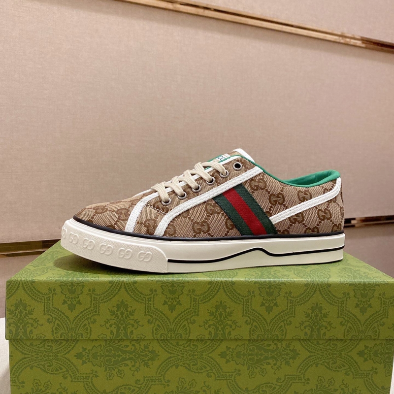 G*u*i casual shoes